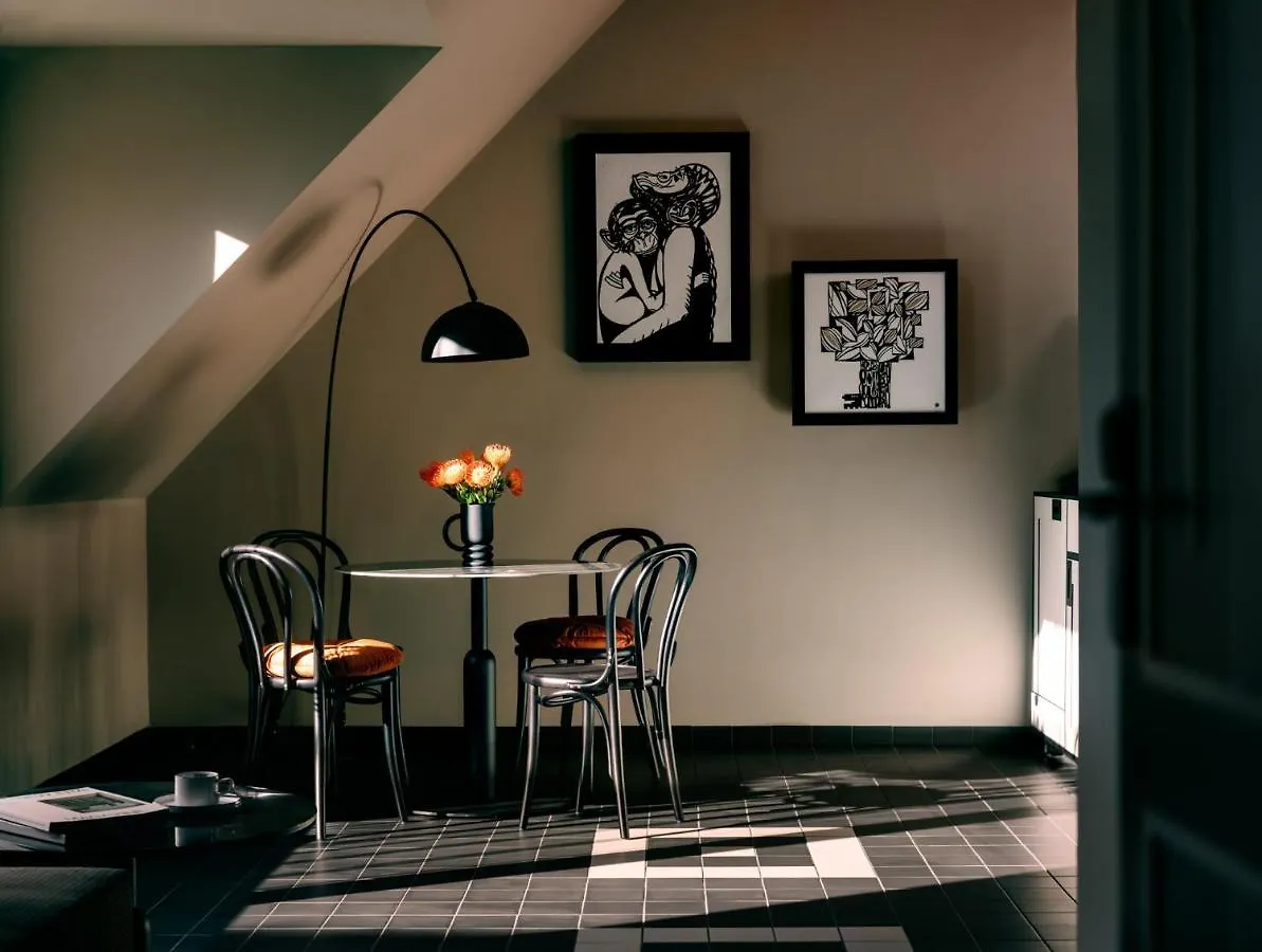 Weltwien Luxury Art Apartments & Free Parking 4*, Vienna