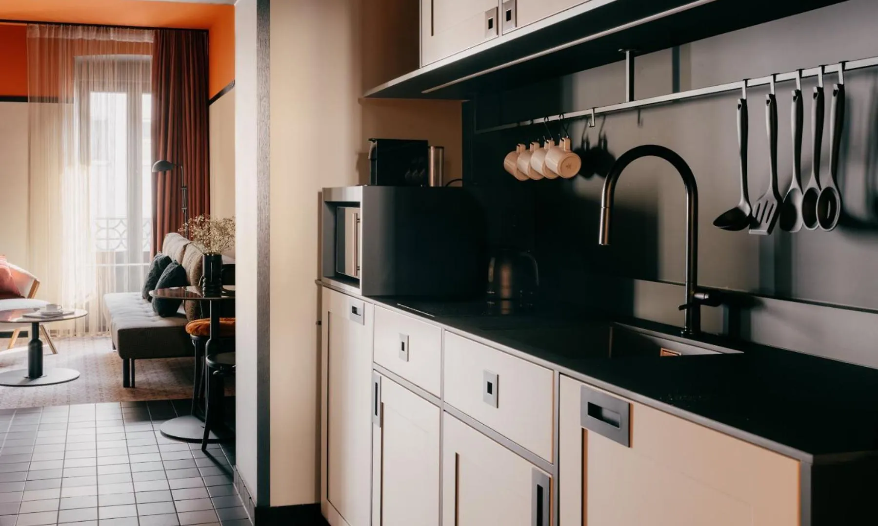 **** Aparthotel Weltwien Luxury Art Apartments & Free Parking Austria