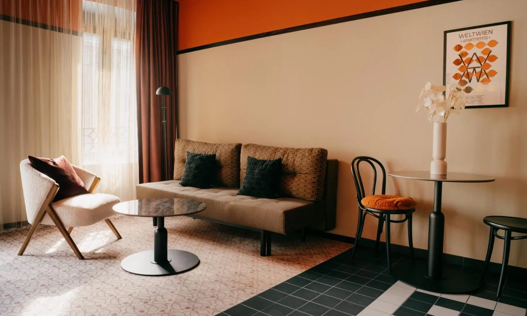 Weltwien Luxury Art Apartments & Free Parking Aparthotel