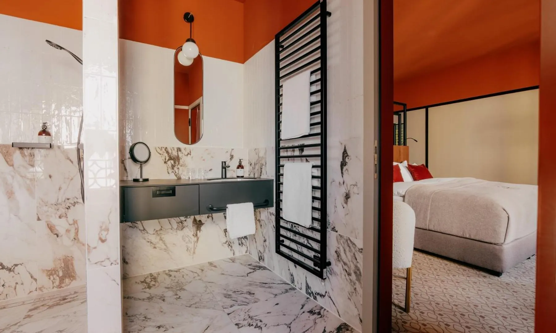Weltwien Luxury Art Apartments & Free Parking 4*, Vienna